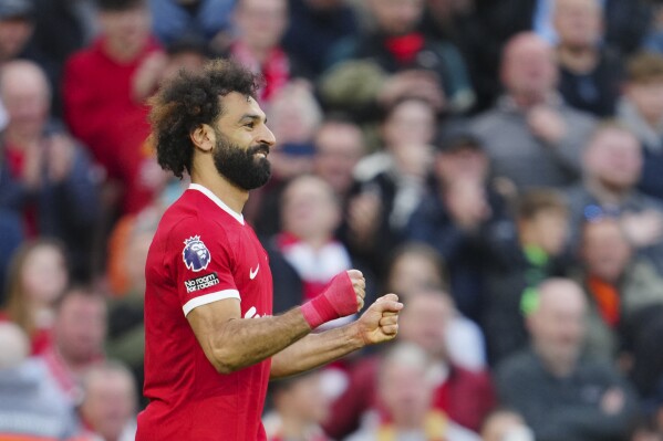 Salah brilha e Liverpool derrota Nottingham Forest por 3 a 0 para