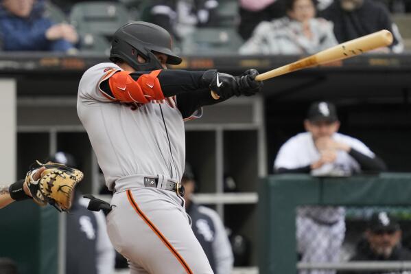 Villar homers twice, Giants hit 7 in romp over White Sox