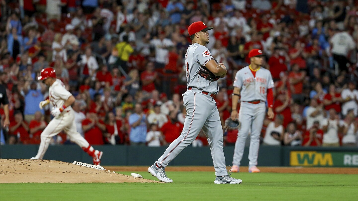 Cardinals lose 6-1 to A's, fall out of 1st place