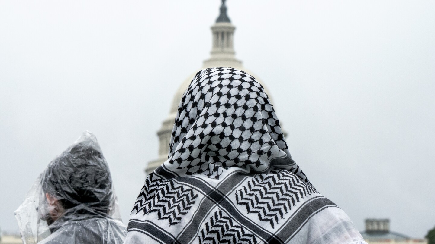 Yüzlerce Filistin yanlısı gösterici bugünü ve acı dolu geçmişi anmak için Washington’da toplandı