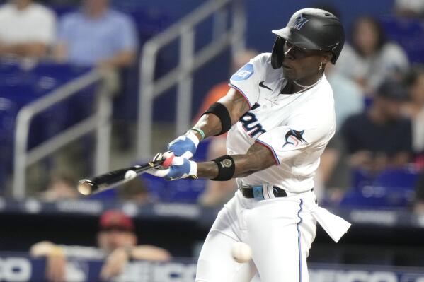 Defending batting champion Luis Arraez hits for Marlins' first cycle in  franchise history