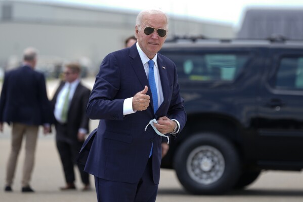 President Joe Biden arrives to board Air Force One at Dover Air Force Base, in Dover, Del., Tuesday, July 23, 2024. Biden is returning to the White House from his Rehoboth Beach home after recovering from a COVID-19 infection. (ĢӰԺ Photo/Manuel Balce Ceneta)