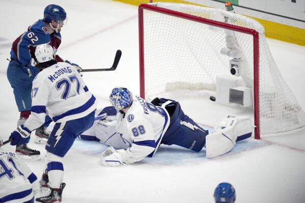 Lightning look like the upstarts in Game 1 loss to Avalanche