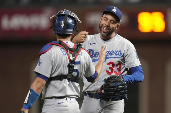 Dodgers' Trea Turner flawlessly executes 'the smoothest slide you