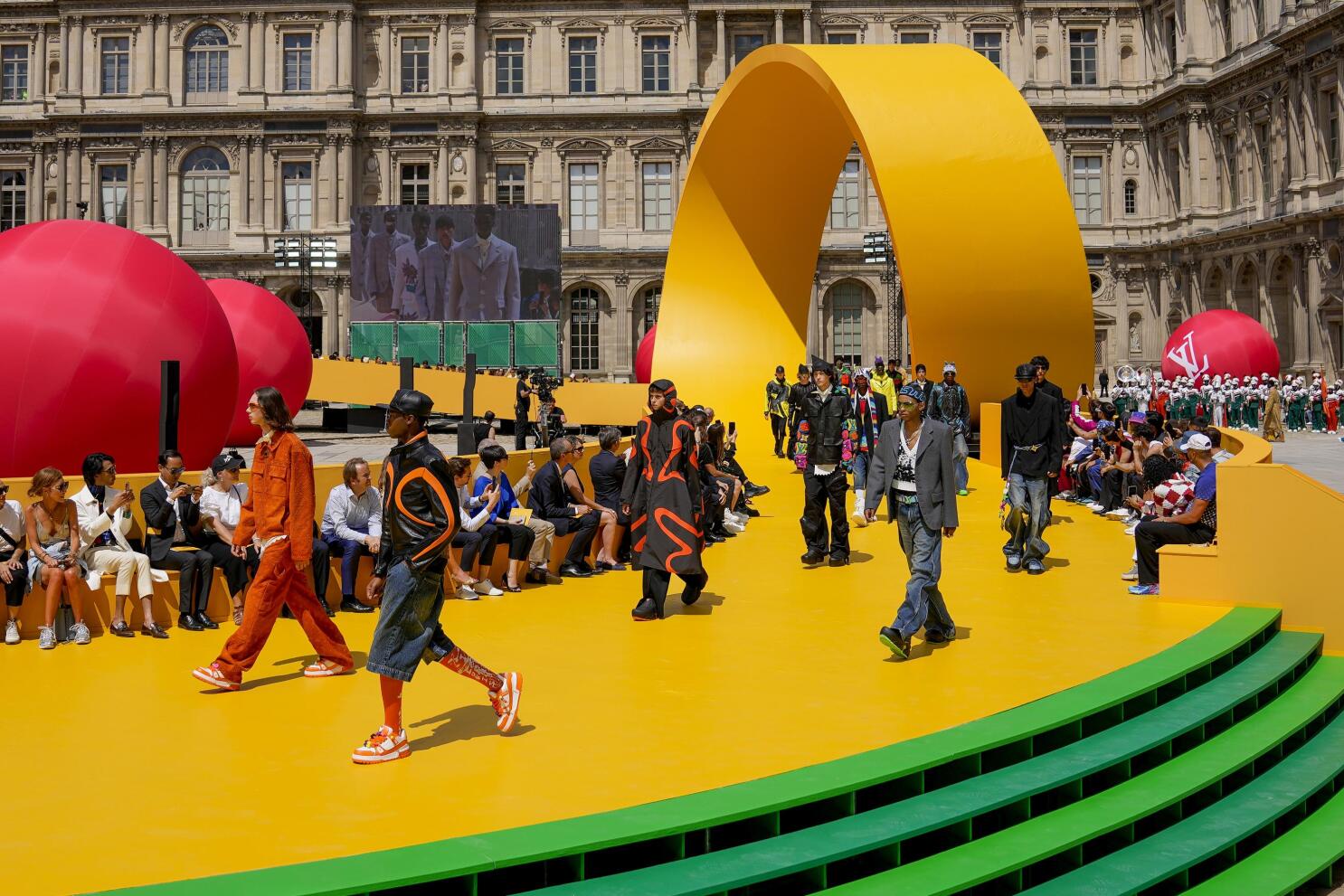 Virgil Abloh brings New York street life to Paris in Louis Vuitton show