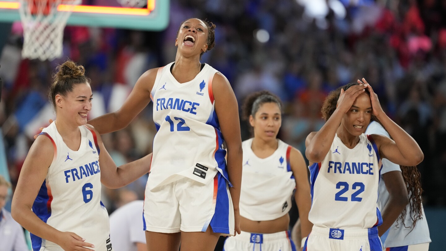 Big basketball weekend for France at the Olympic Games in Paris, where the men’s and women’s teams will play for gold