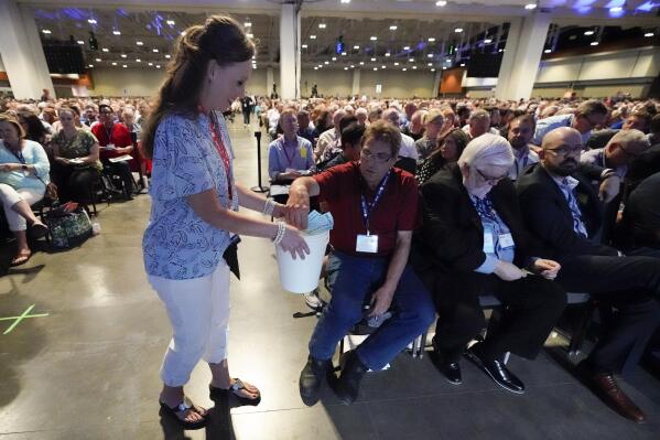 Southern Baptists Vote To Probe Leaders Sex Abuse Response Ap News