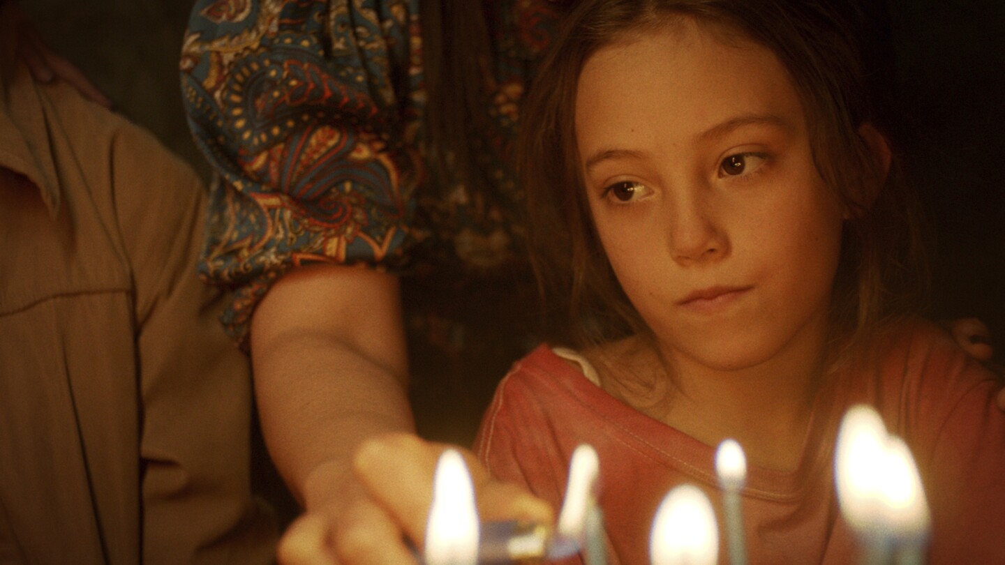 Ревю на филм: „Тотем“ е майсторски поглед от детски очи на семейството и смъртта