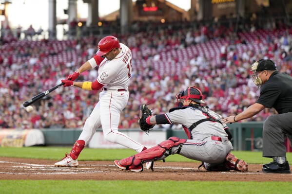 Cincinnati Reds on X: Reds will wear Los Rojos jerseys tonight in