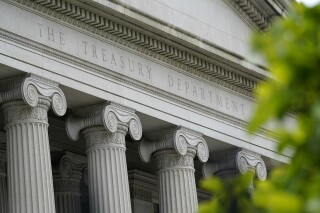 La sede del Departamento del Tesoro en Washington, el 4 de mayo de 2021. (Foto AP /Patrick Semansky)