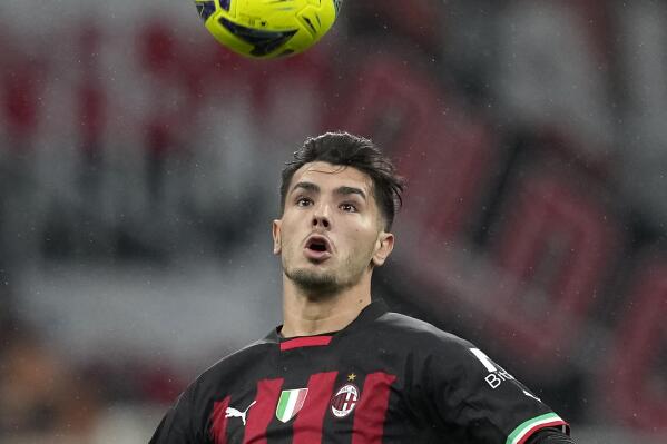 FILE - AC Milan's Brahim Diaz controls the ball during the Serie A soccer match between AC Milan and Sampdoria at the San Siro stadium, in Milan, Italy, May 20, 2023. Spanish forward Brahim Díaz is returning to Real Madrid from AC Milan, the Spanish club said Saturday June 10, 2023. (AP Photo/Antonio Calanni)