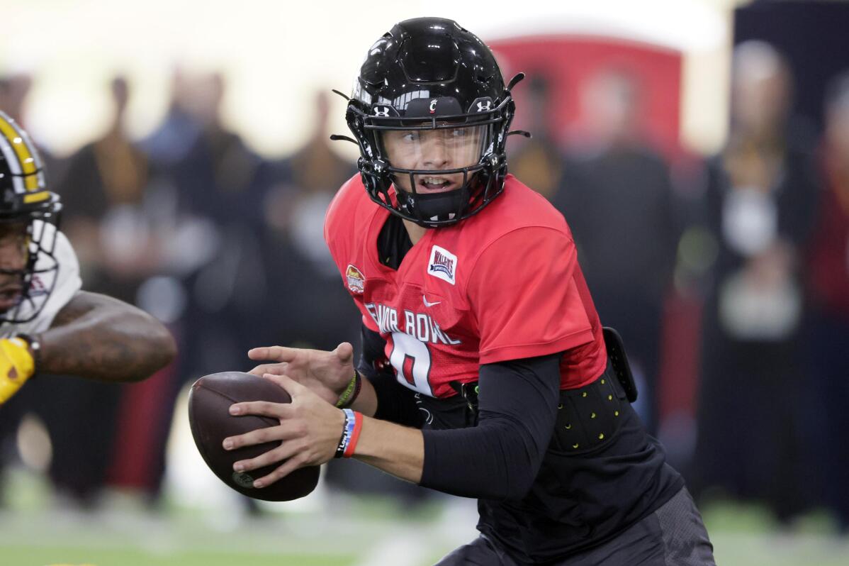Senior Bowl QBs audition to be first signalcaller drafted AP News
