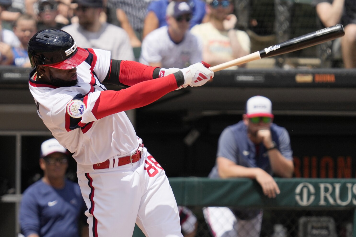 Luis Robert Jr. advances to the 2nd round with a #walkoff blast. #HRDerby