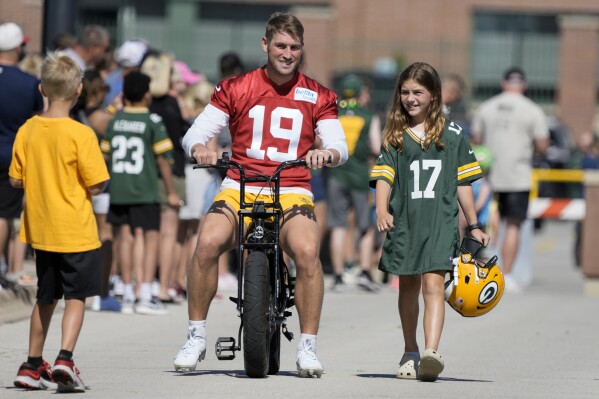 Green Bay Packers' Danny Etling 'Excited' to Battle Sean Clifford