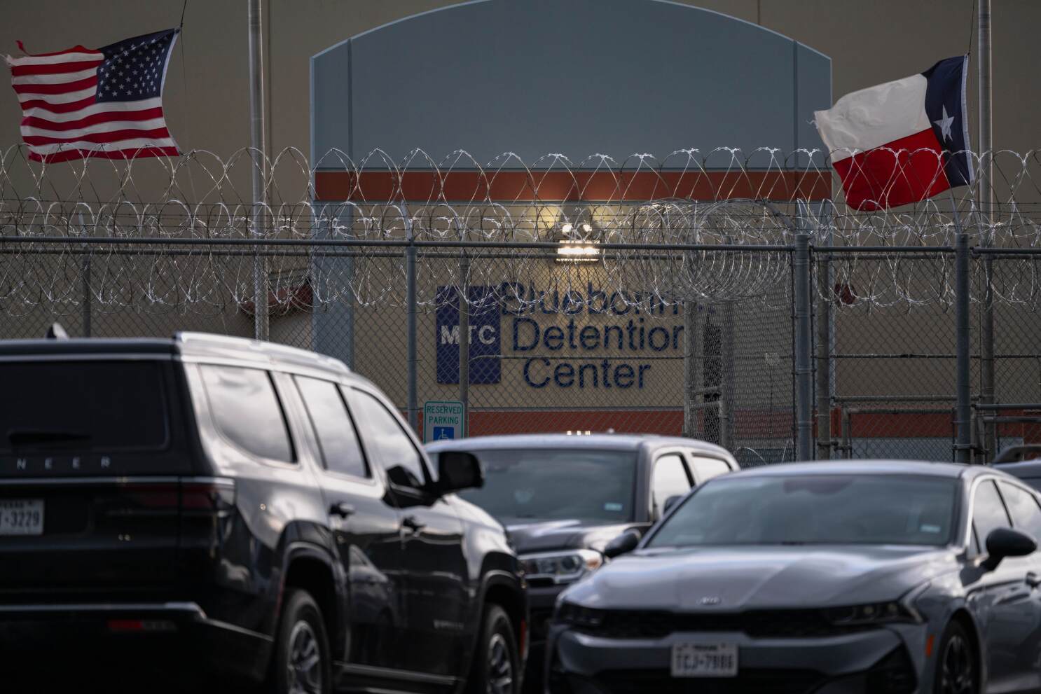US must give migrants a chance to contest deportations to Libya, judge says