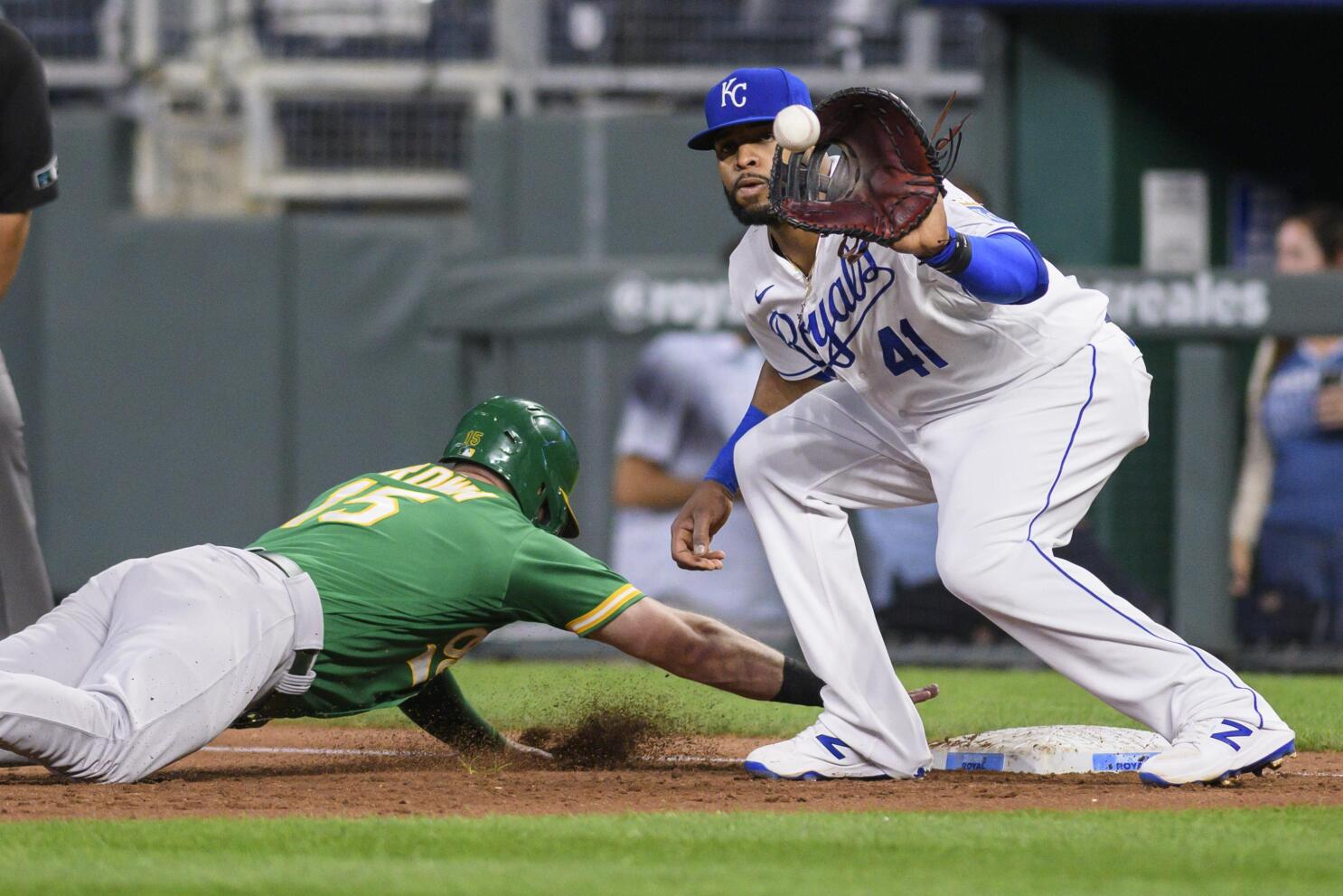 Perez homers to lead Royals past Athletics