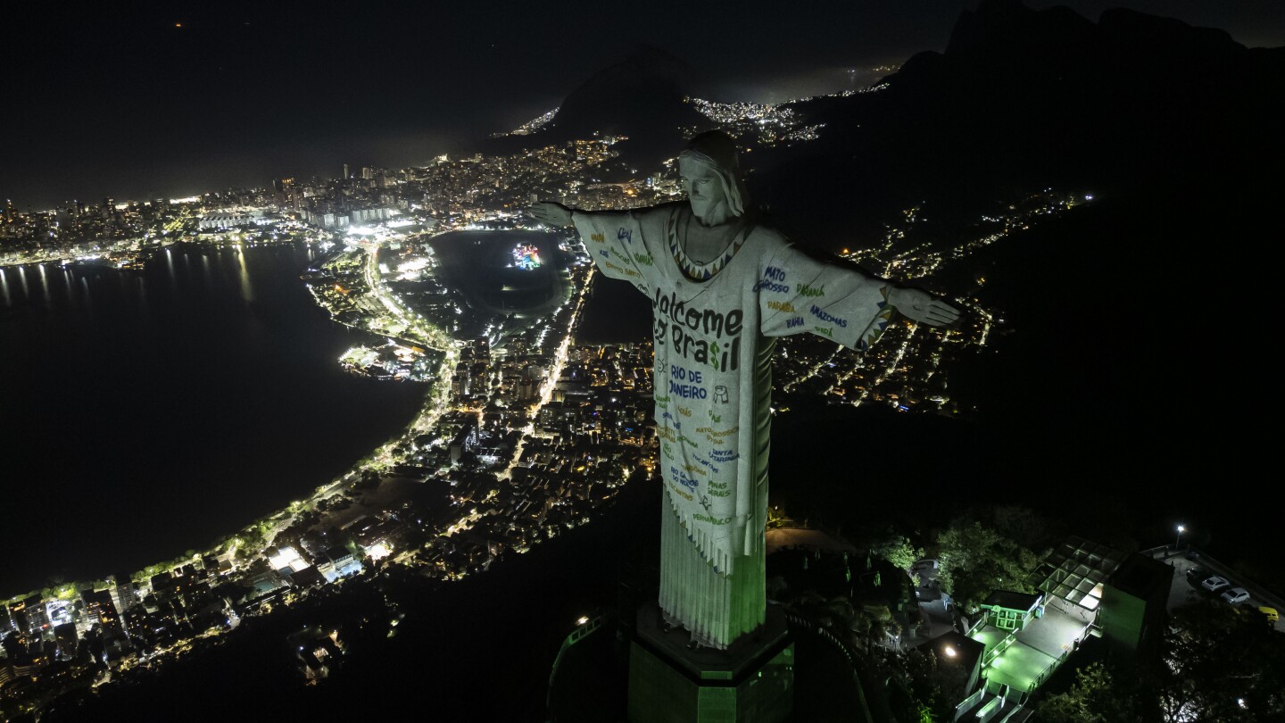 Rio’s iconic Christ statue welcomes Taylor Swift with open arms thanks to Swifties and a priest