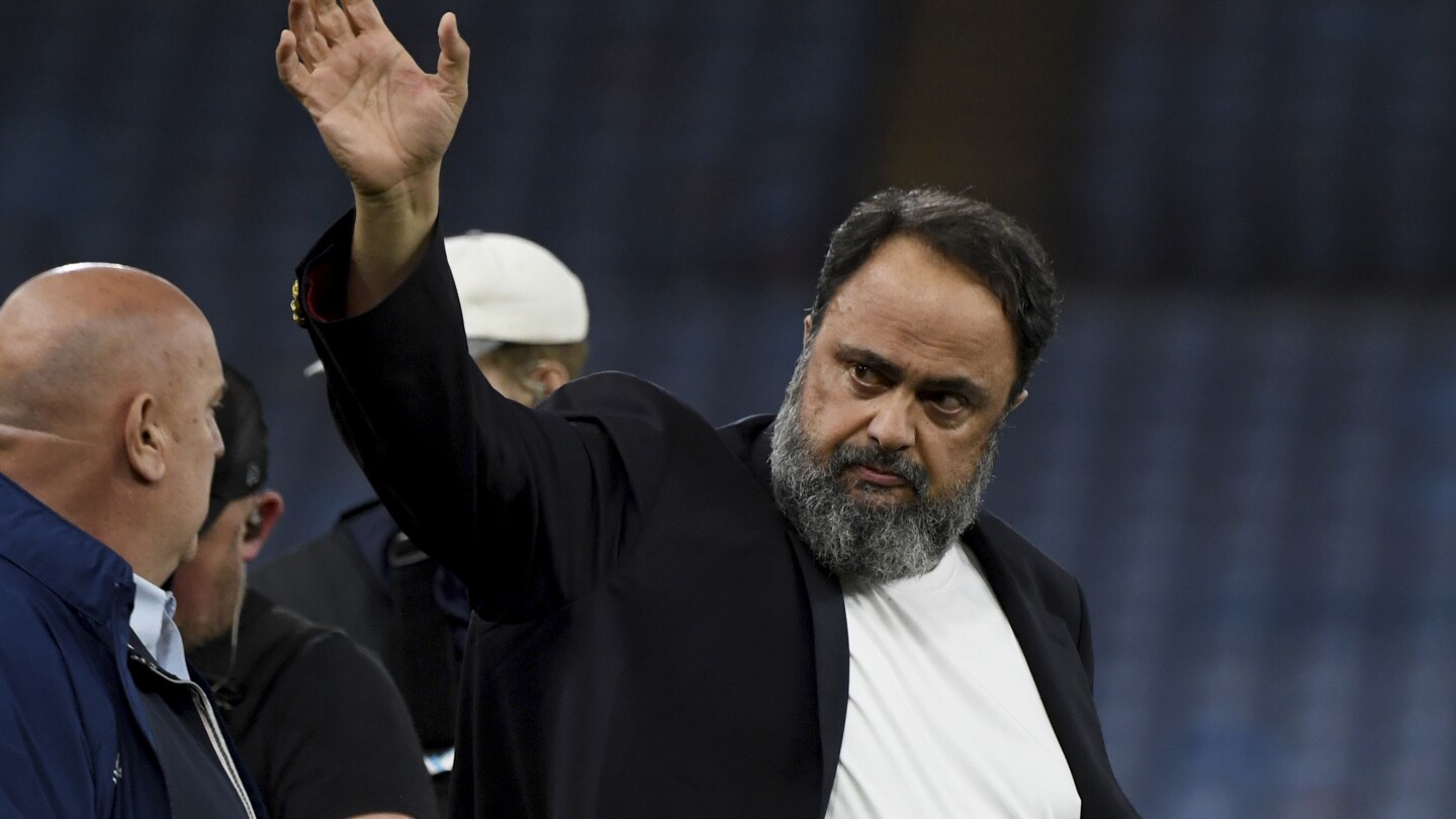 Nottingham Forest owner Marinakis appears to remonstrate with his own coach after shock draw