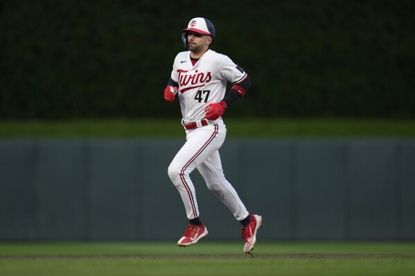 Larnach, Gallo help Twins' offense keep rolling in 16-3 win over