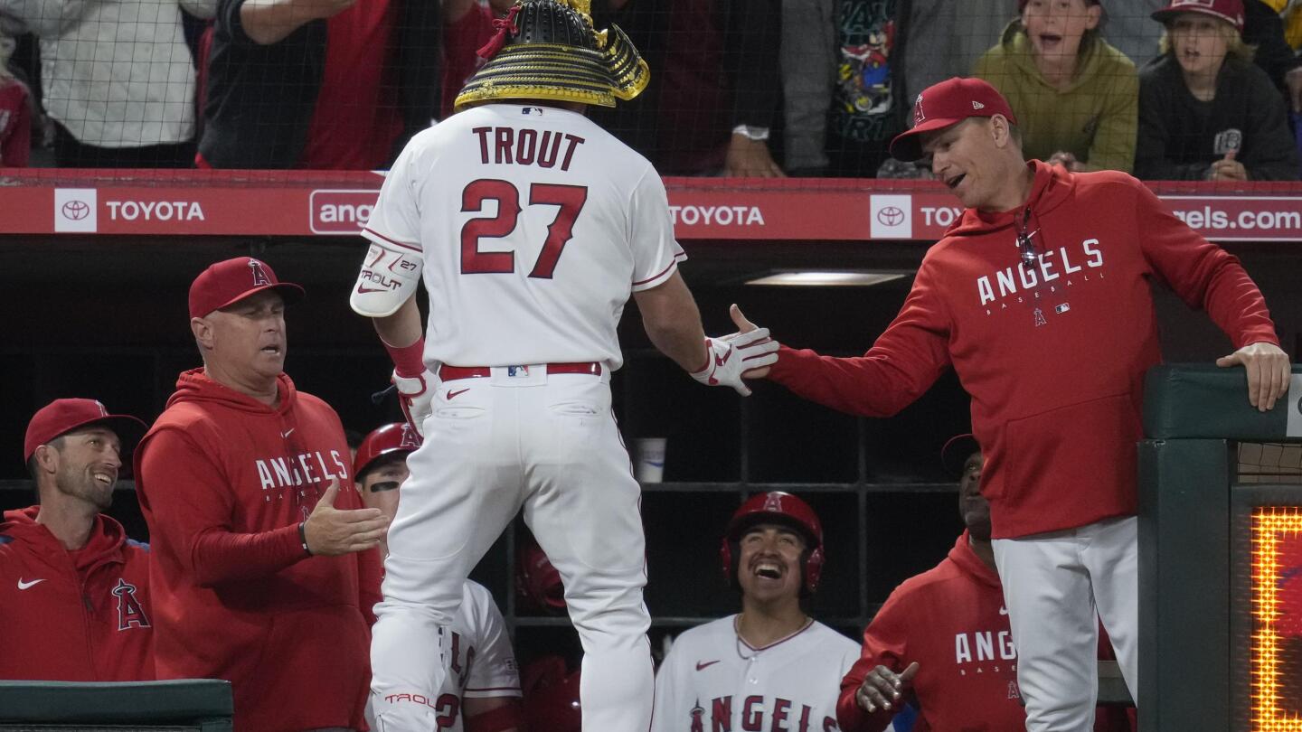 Mike Trout's three-run homer powers Los Angeles Angels' rally past Toronto  Blue Jays