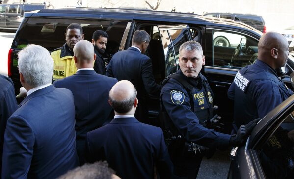 
              President Donald Trump's former national security adviser Michael Flynn enters his vehicle as he leaves federal court in Washington, Tuesday, Dec. 18, 2018. (AP Photo/Carolyn Kaster)
            