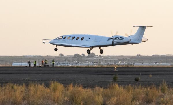 Alice, an all-electric airplane designed and built by Eviation, takes off in Moses Lake, Wash., for its first flight Tuesday, Sept. 27, 2022. (Ellen M. Banner/The Seattle Times via AP)/The Seattle Times via AP)