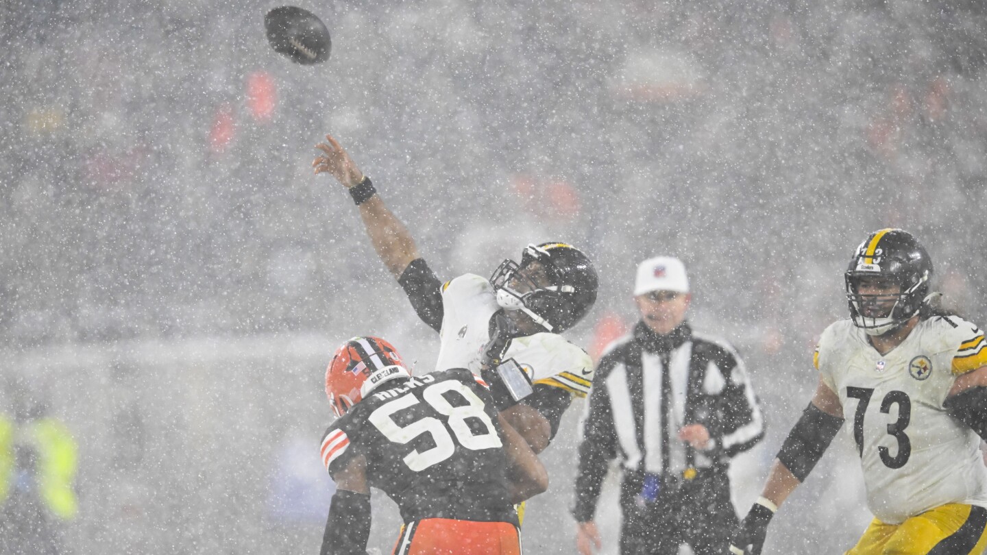 Browns, Steelers Face Off with High Stakes