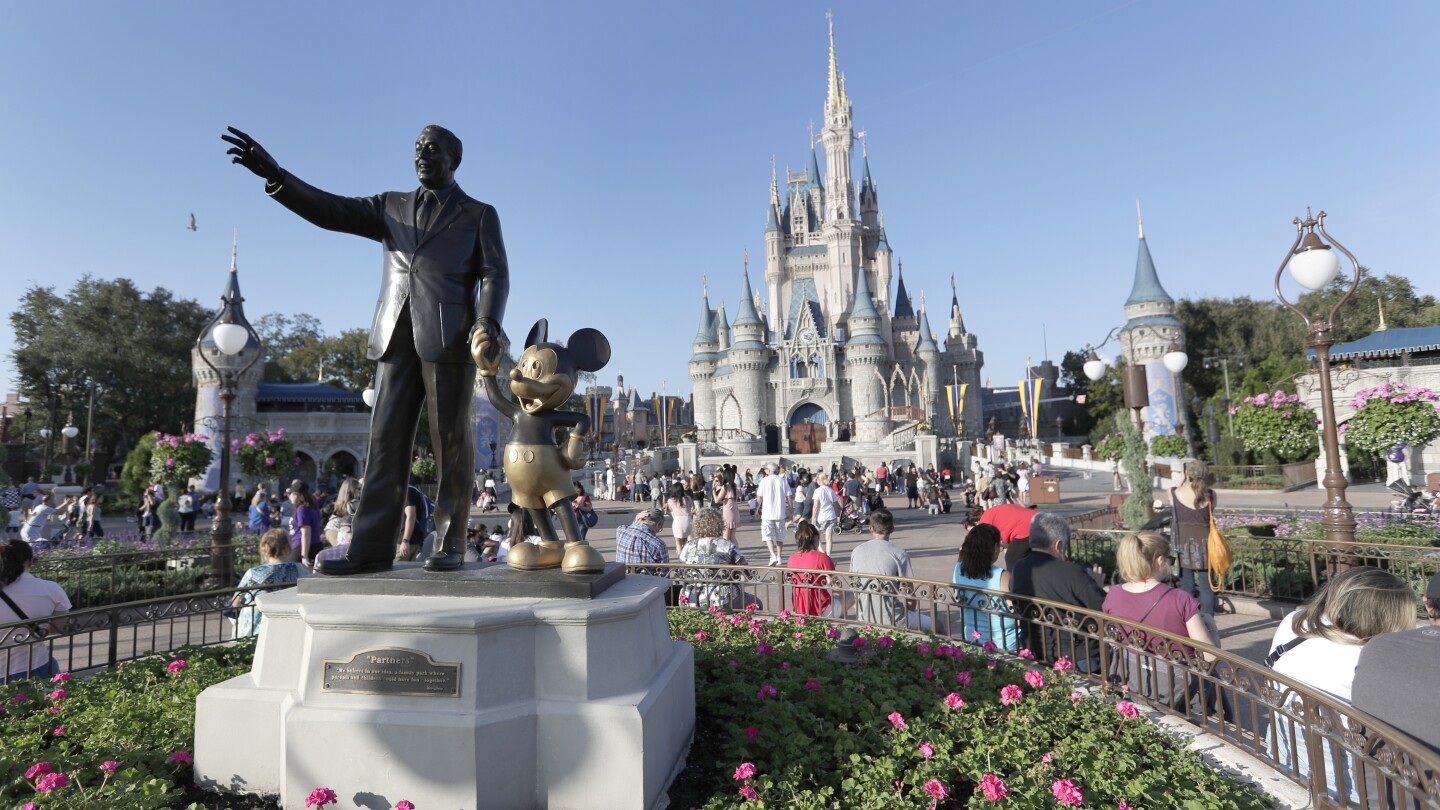 ОРЛАНДО Флорида AP — Disney заведе дело твърдейки че правителството
