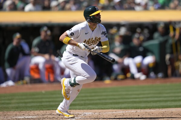 Unbeaten in September no more: A's fall in 10 innings to Blue Jays