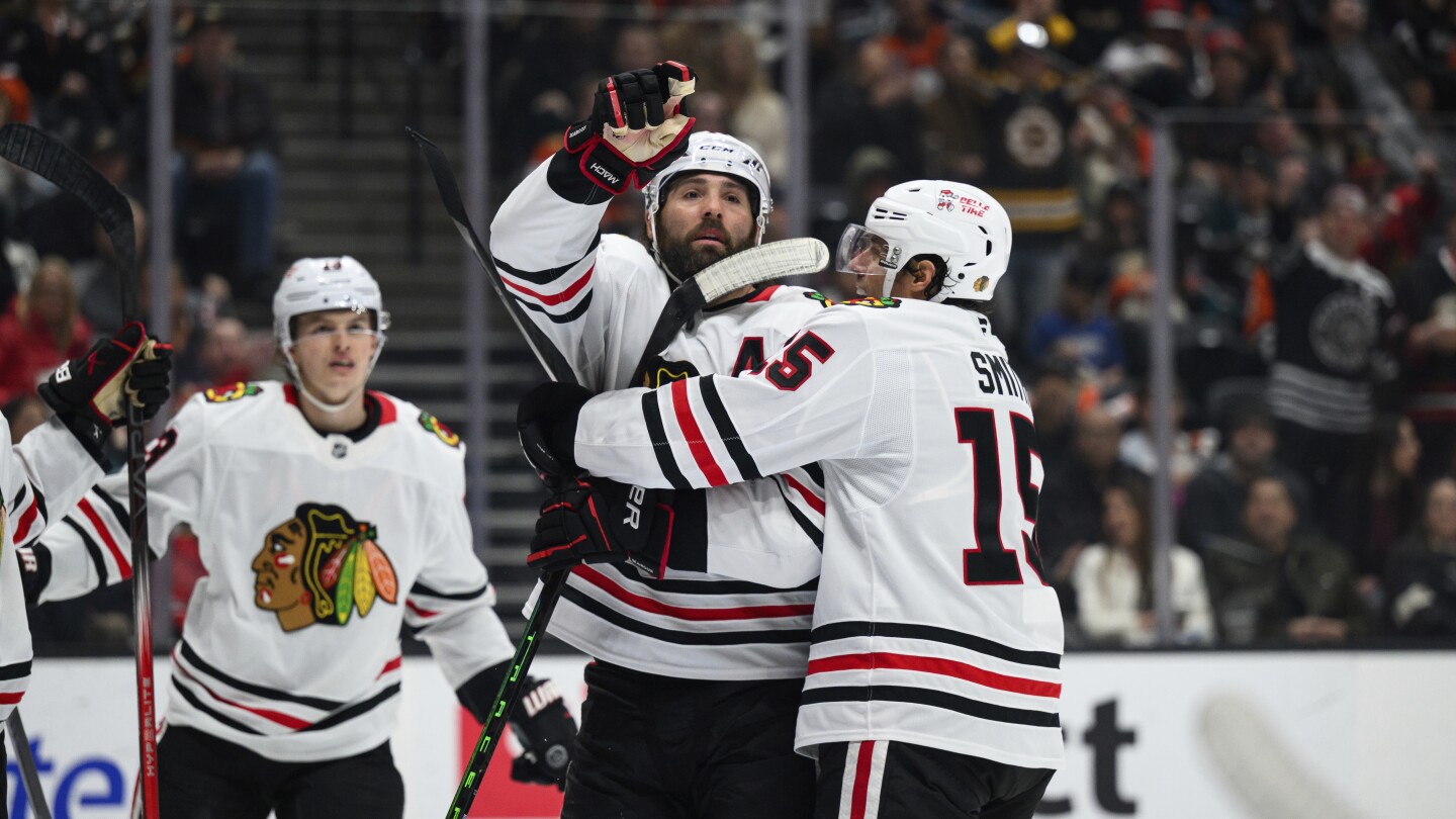 Blackhawks Beat Ducks 6-3 After Jones Trade