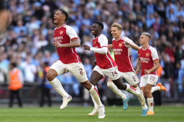 Arsenal beats Man City in penalty shootout to win Community Shield after  stoppage-time equalizer | AP News