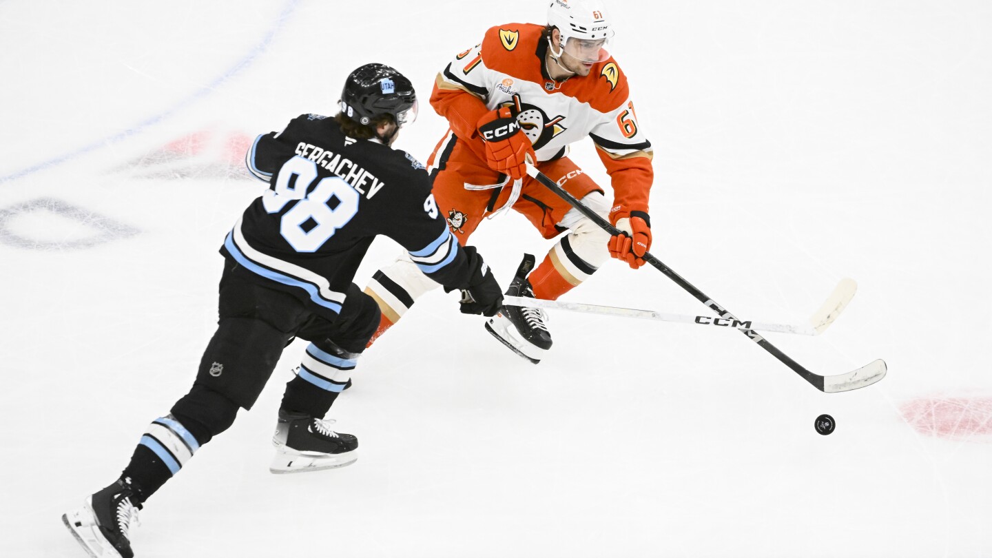 Dylan Guenther's Power-Play Goal Secures 3-2 Win for Utah over Anaheim