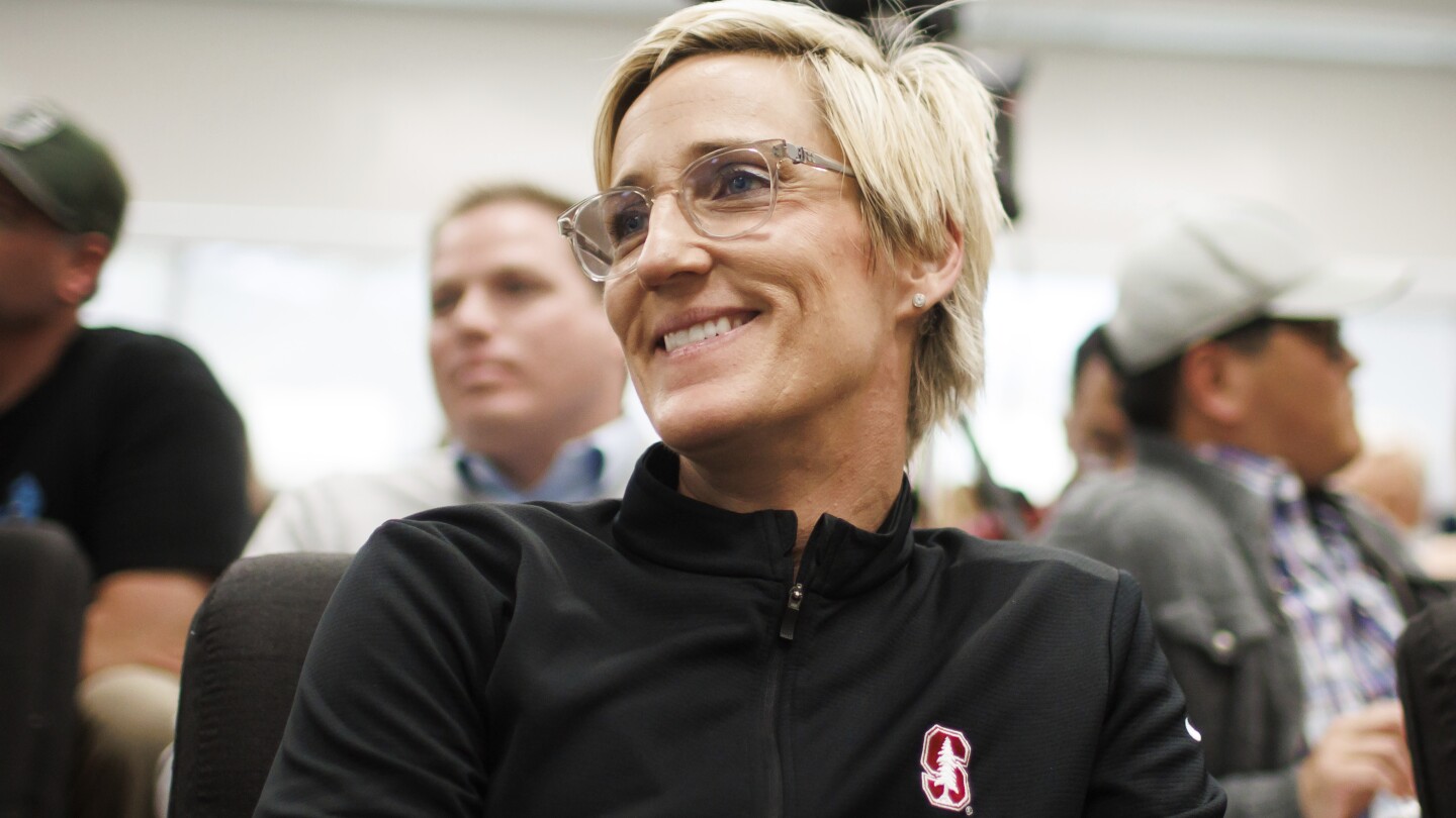 Дългогодишният асистент на Tara VanDerveer Кейт Пай поема поста нов треньор на Станфорд