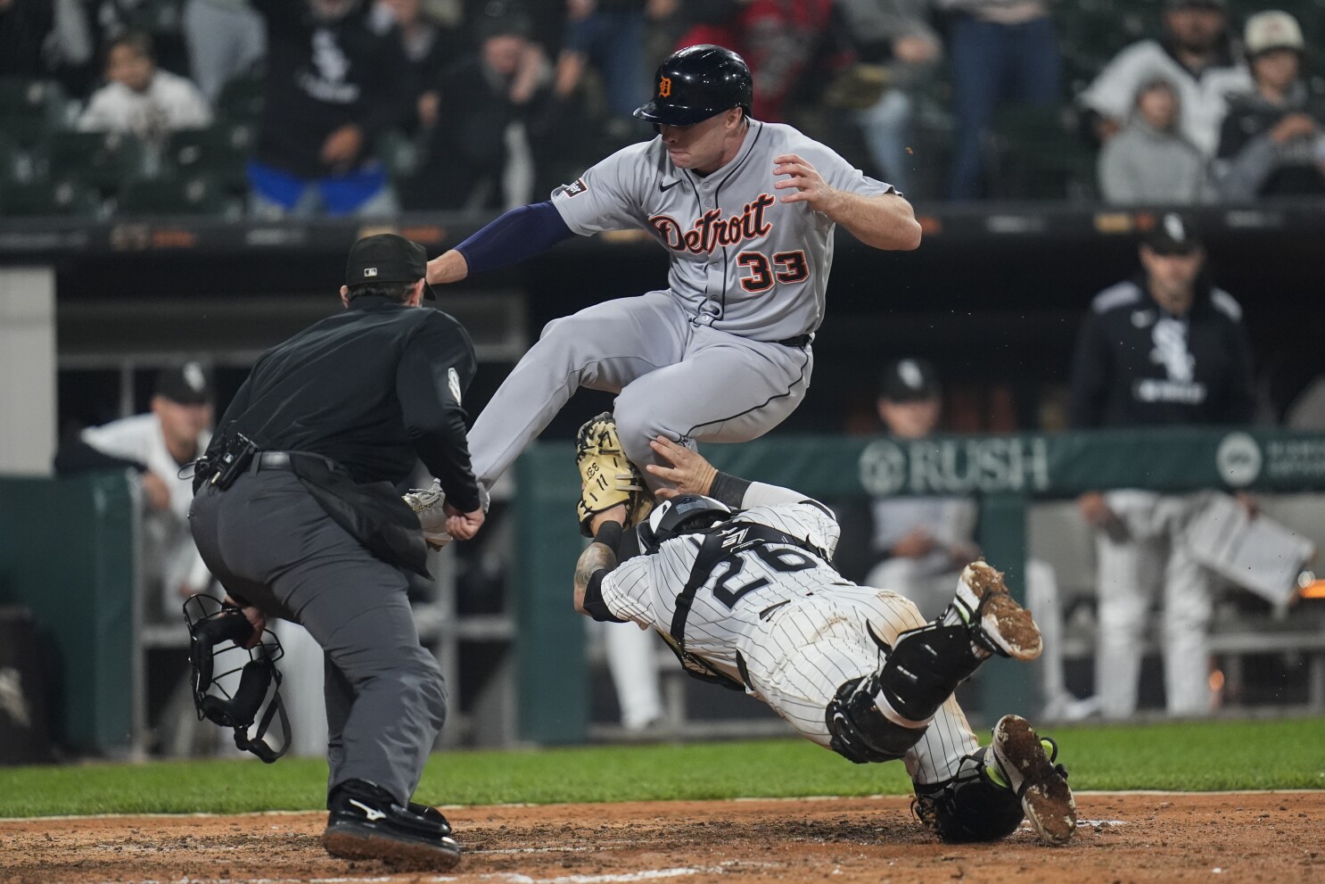 Keith hits tiebreaking double in 8th as Tigers regroup to beat White Sox 5-4