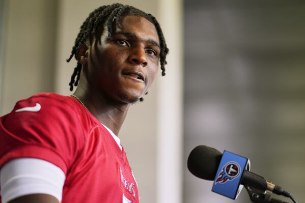 Tennessee Titans quarterback Cam Ward speaks during a news conference after the NFL football team's rookie minicamp Saturday, May 10, 2025, in Nashville, Tenn. (AP Photo/George Walker IV)