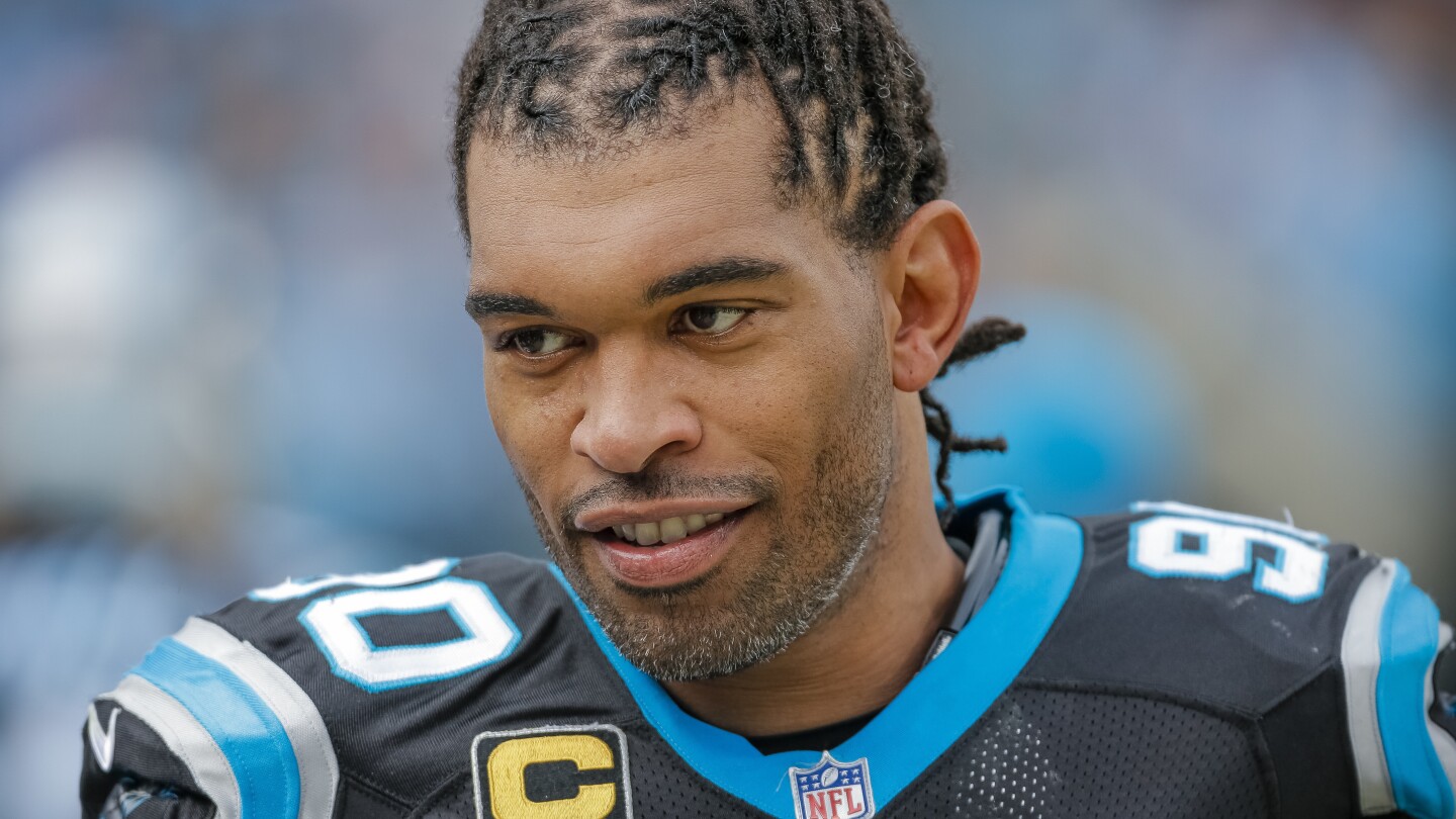 Julius Peppers headlines first-time Hall of Fame nominees