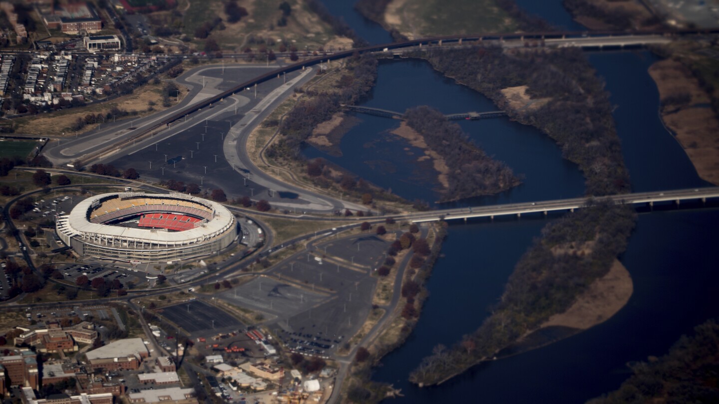 Commanders and Washington agree to a deal to build at RFK Stadium site