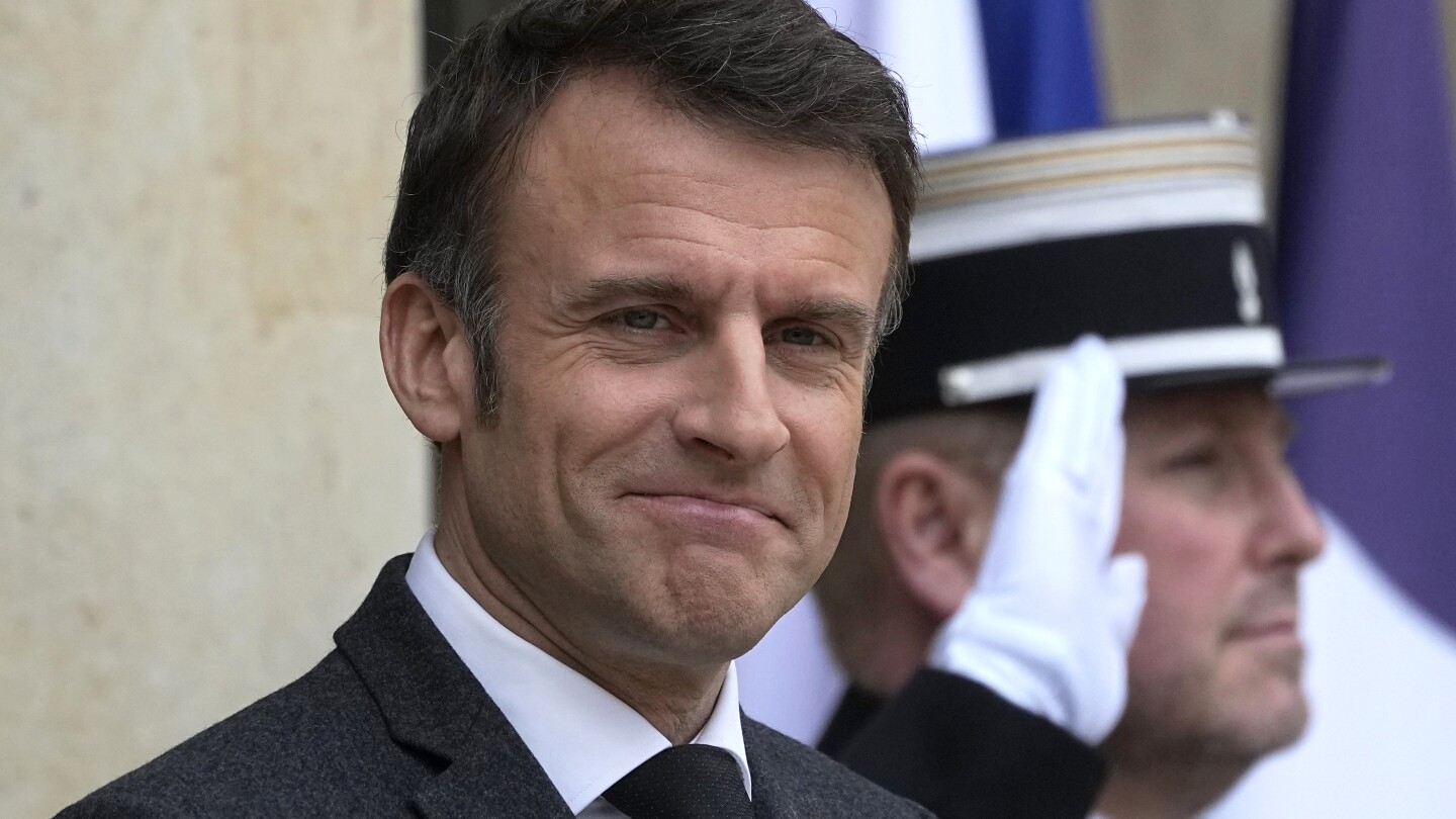 ПАРИЖ АП — Френският президент Еманюел Макрон планира да говори