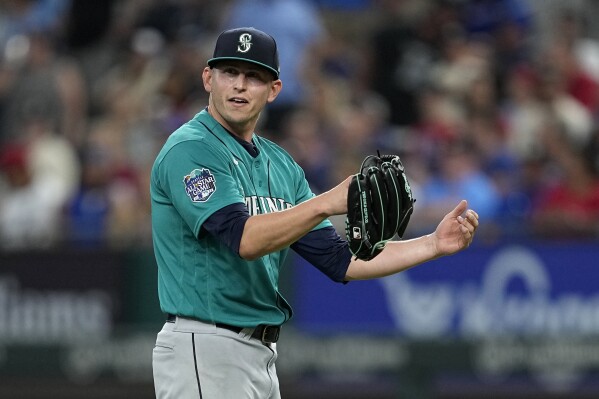 Mets acquire reliever Trevor Gott from Mariners, who also unload