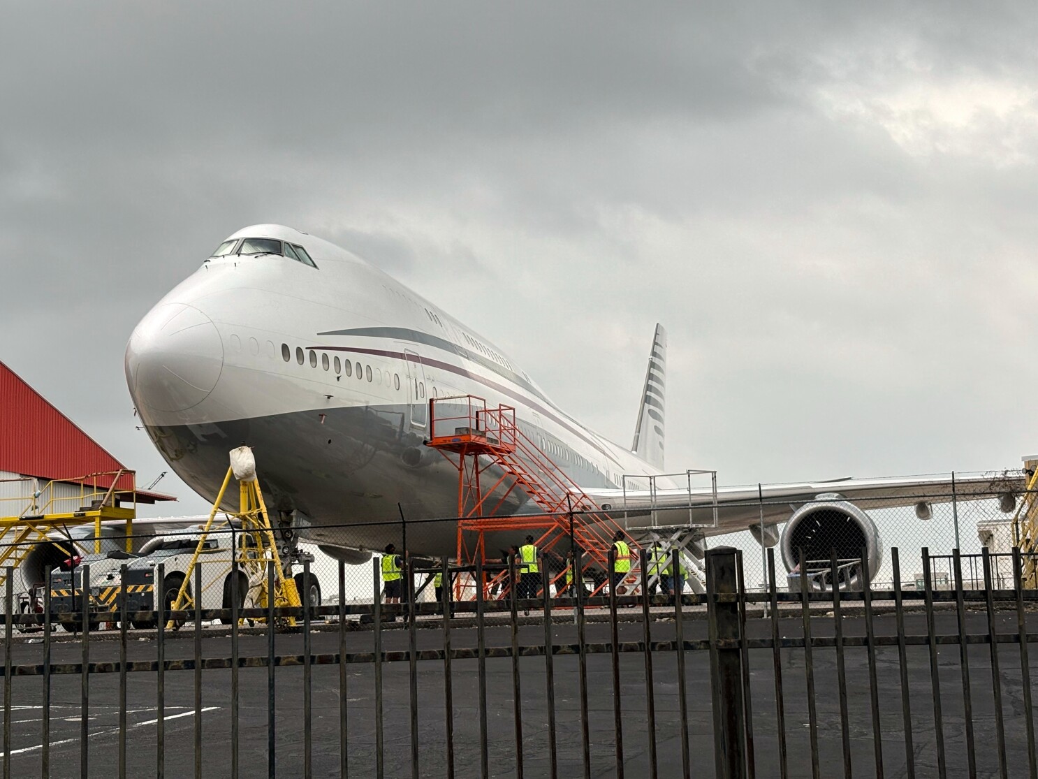 Boeing is having a pretty good week, as Qatar gives the company one of its biggest orders