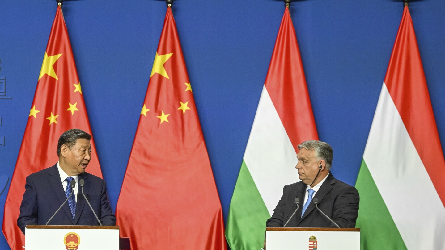 Hungría y China firman un acuerdo de cooperación estratégica durante la visita del presidente chino Xi