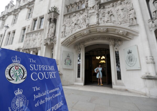 Lối vào Tòa án Tối cao ở London, thứ Tư, ngày 11 tháng 9 năm 2019. (Ảnh AP/Frank Augstein, File)