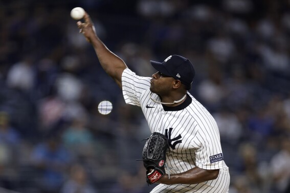 Yankees get relievers Keynan Middleton from White Sox, Spencer