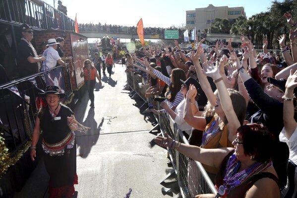 VIDEOS: Relive all the festivities of Gasparilla