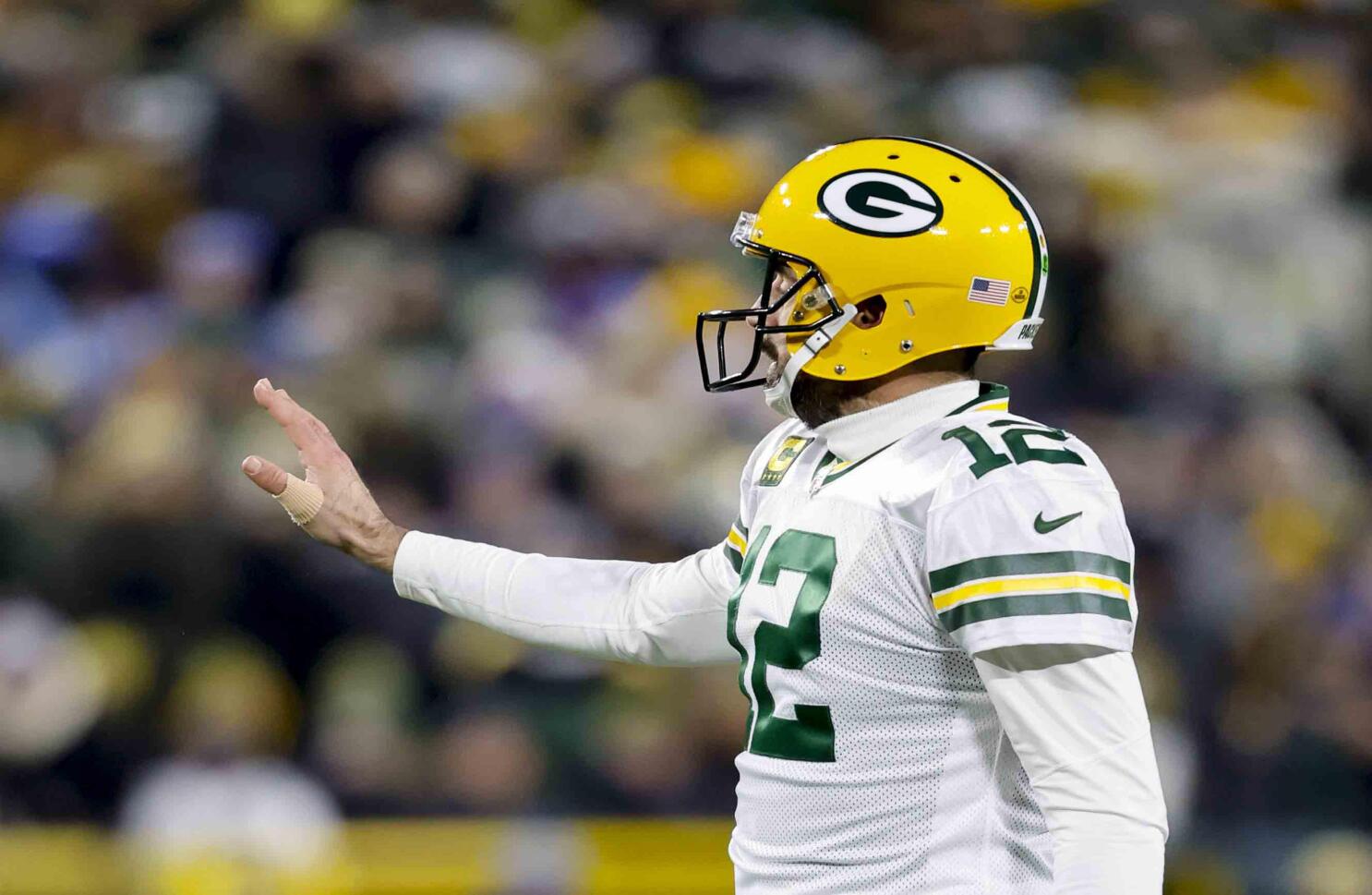 Aaron Rodgers says he's been playing with broken thumb – KGET 17