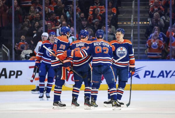 Oilers' McDavid leads NHL in points at All-Star break