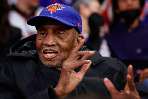 Dick Barnett, champion with Knicks and college powerhouse Tennessee A&I  teams, dies at 88 | AP News