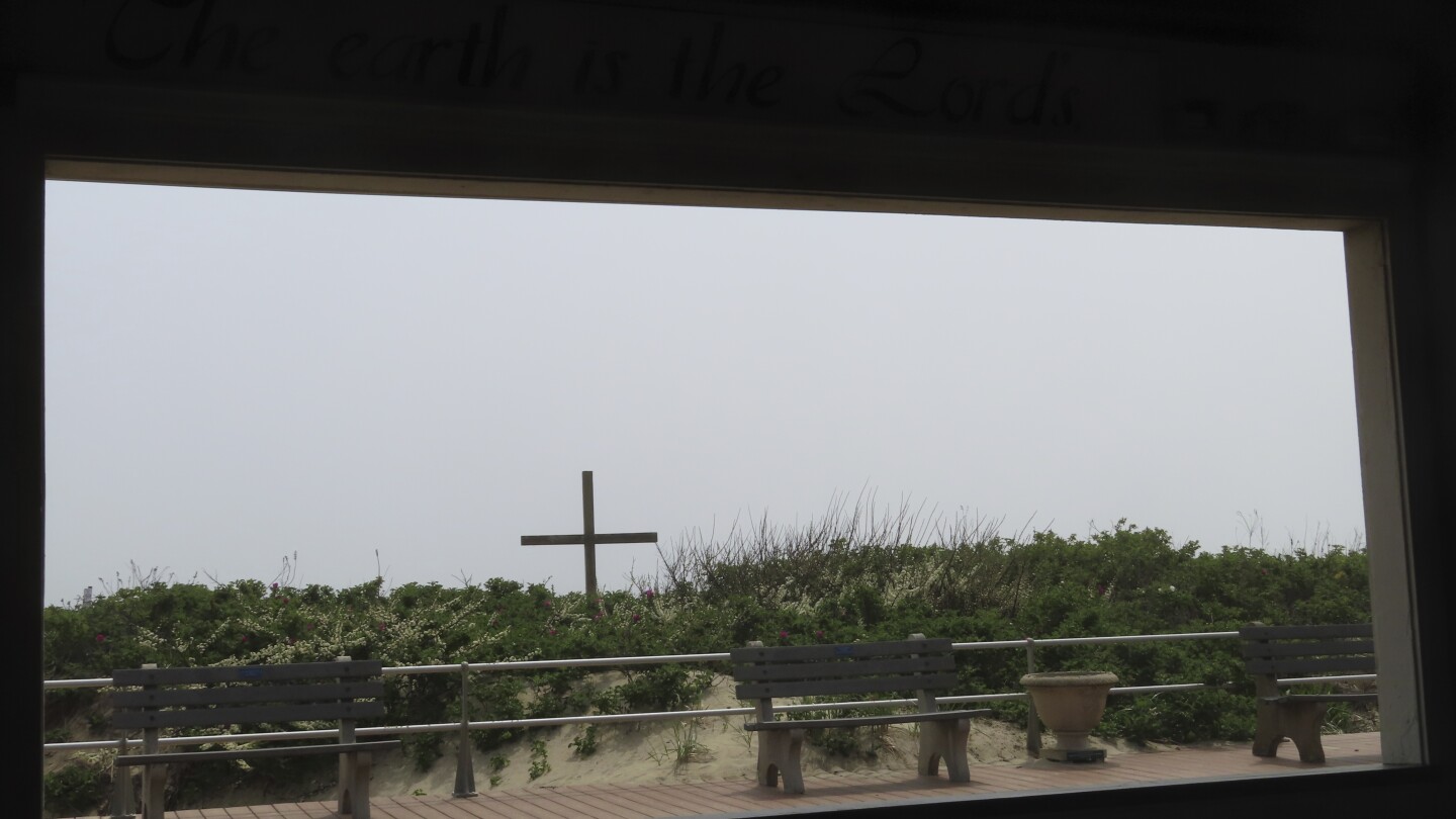 Християнска група позволява достъп в неделя сутрин до плаж в Ню Джърси, който затвори, за да почете Бог