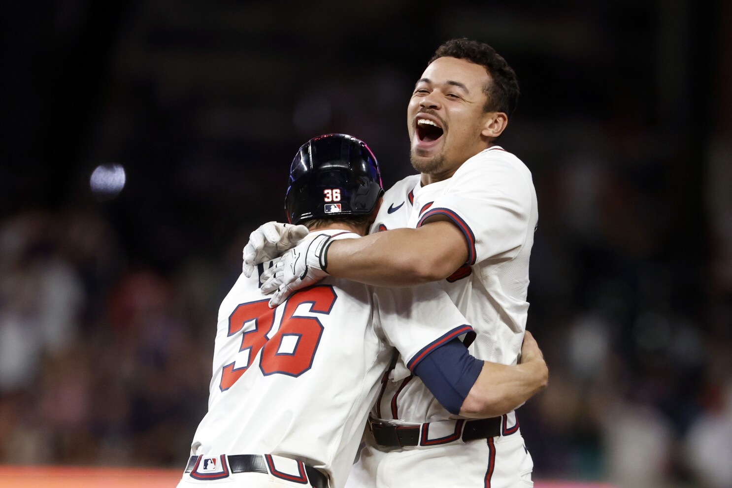 Baldwin impulsa la carrera del triunfo y Bravos superan 5-4 a Rojos en 11 innings