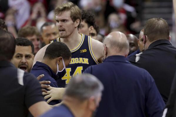 Michigan's Howard suspended 5 games for Wisconsin melee